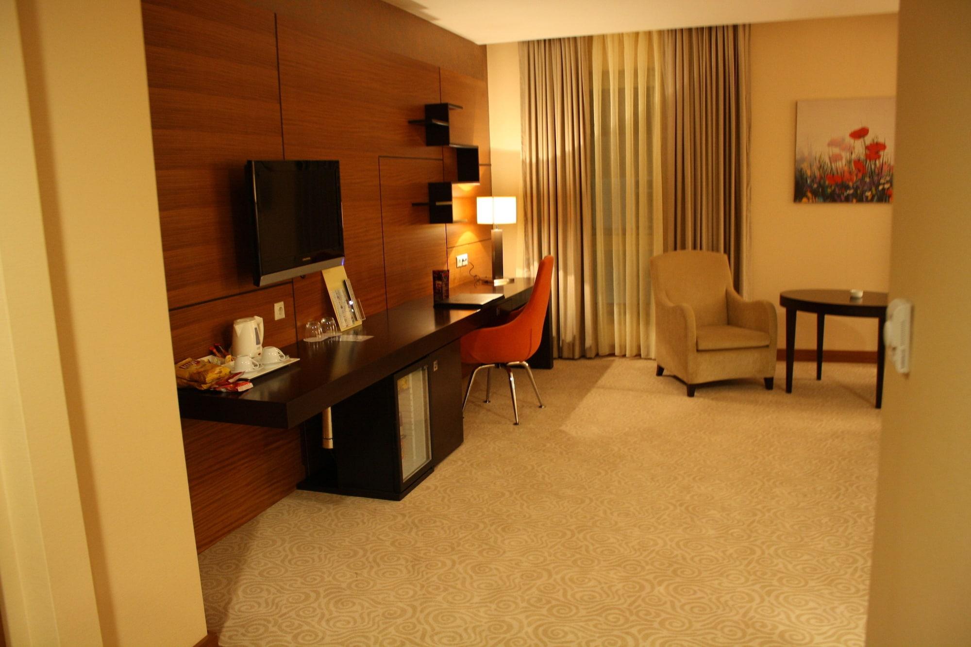 Point Hotel Baky Esterno foto