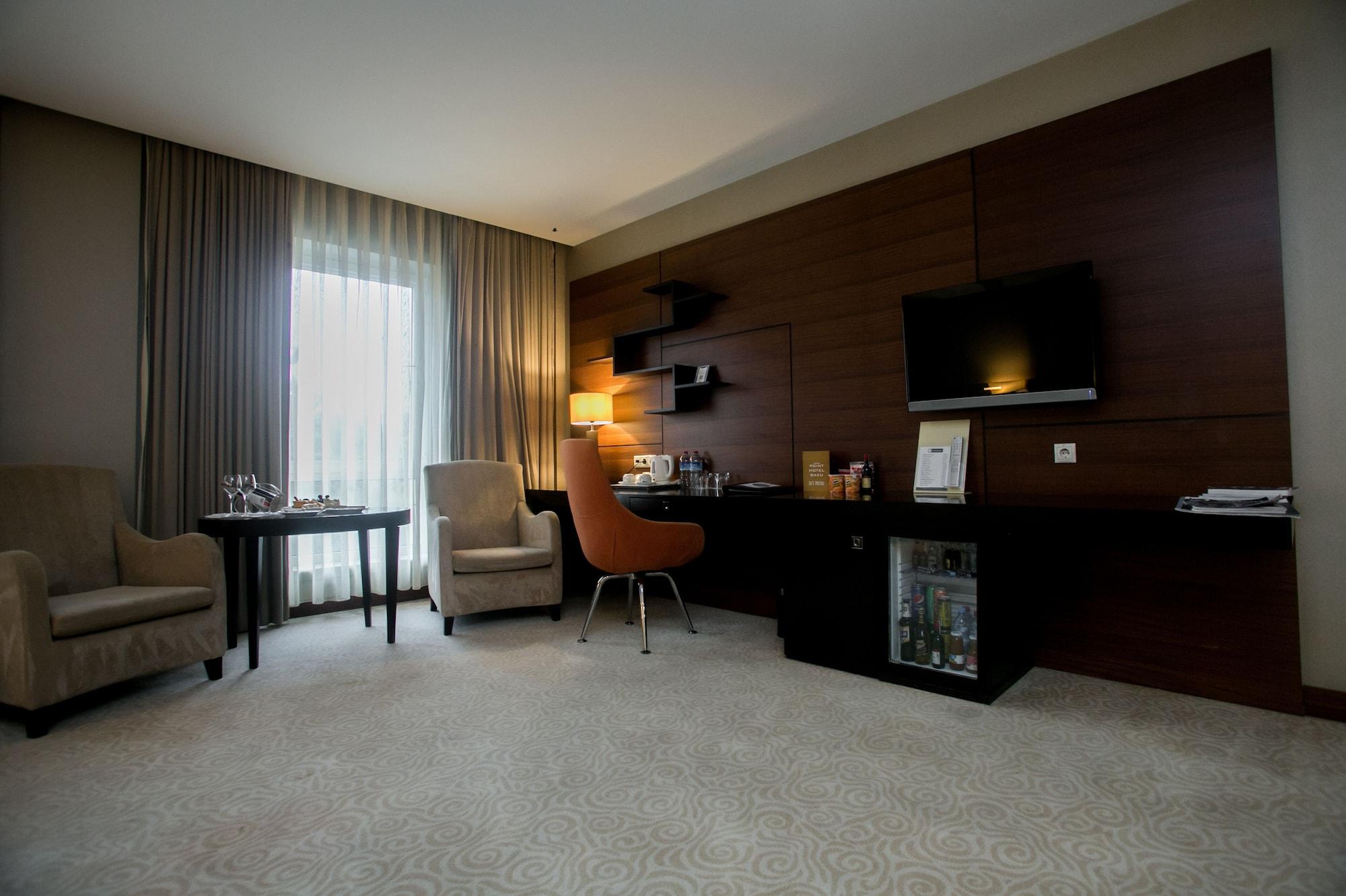 Point Hotel Baky Esterno foto