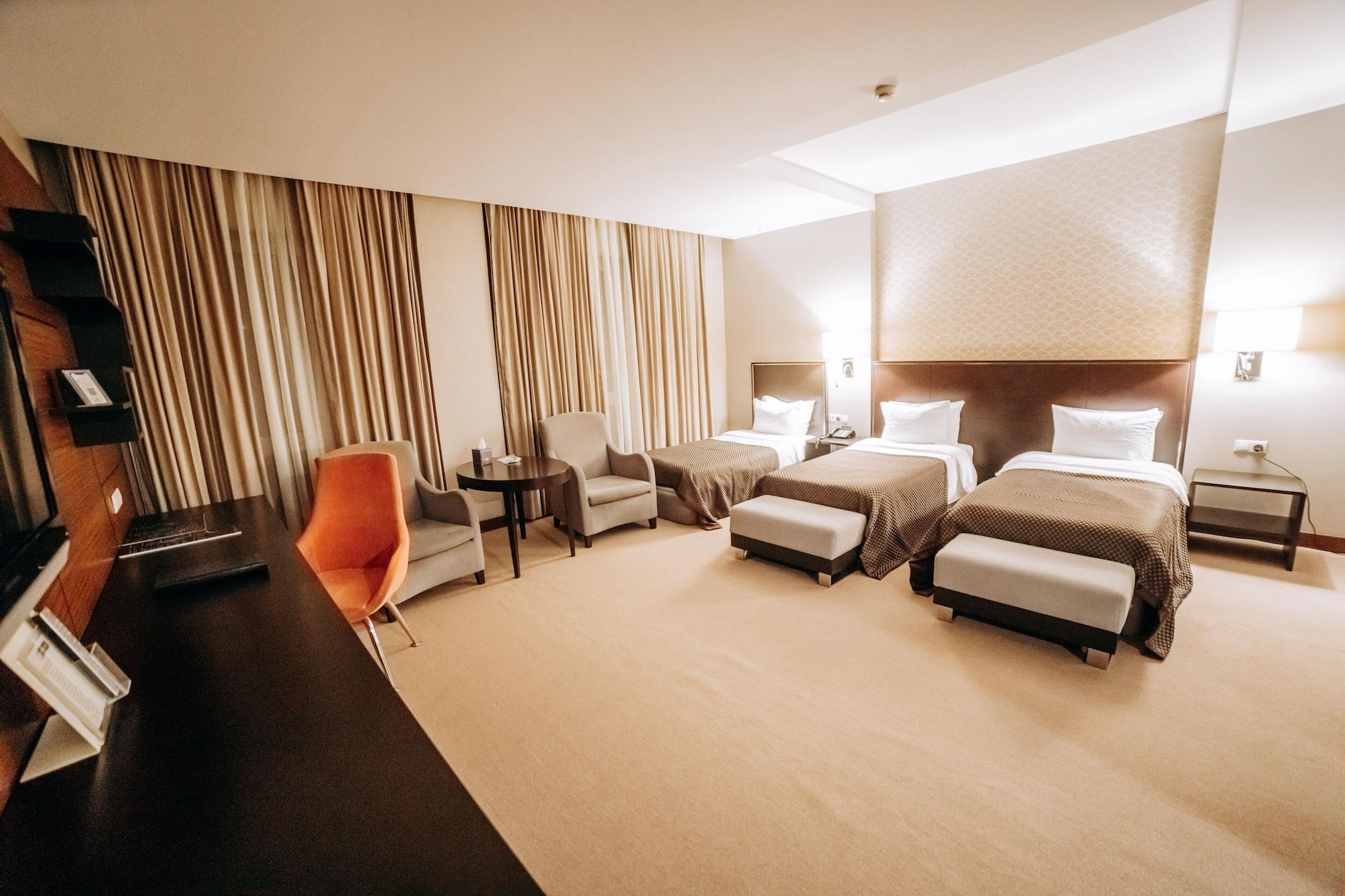 Point Hotel Baky Esterno foto