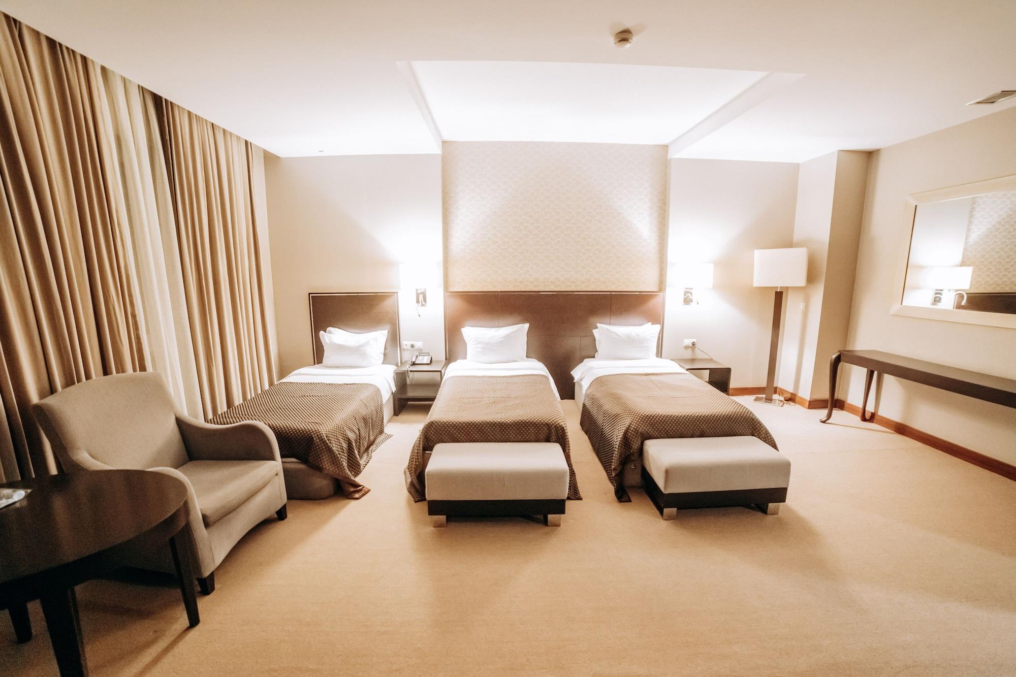 Point Hotel Baky Esterno foto