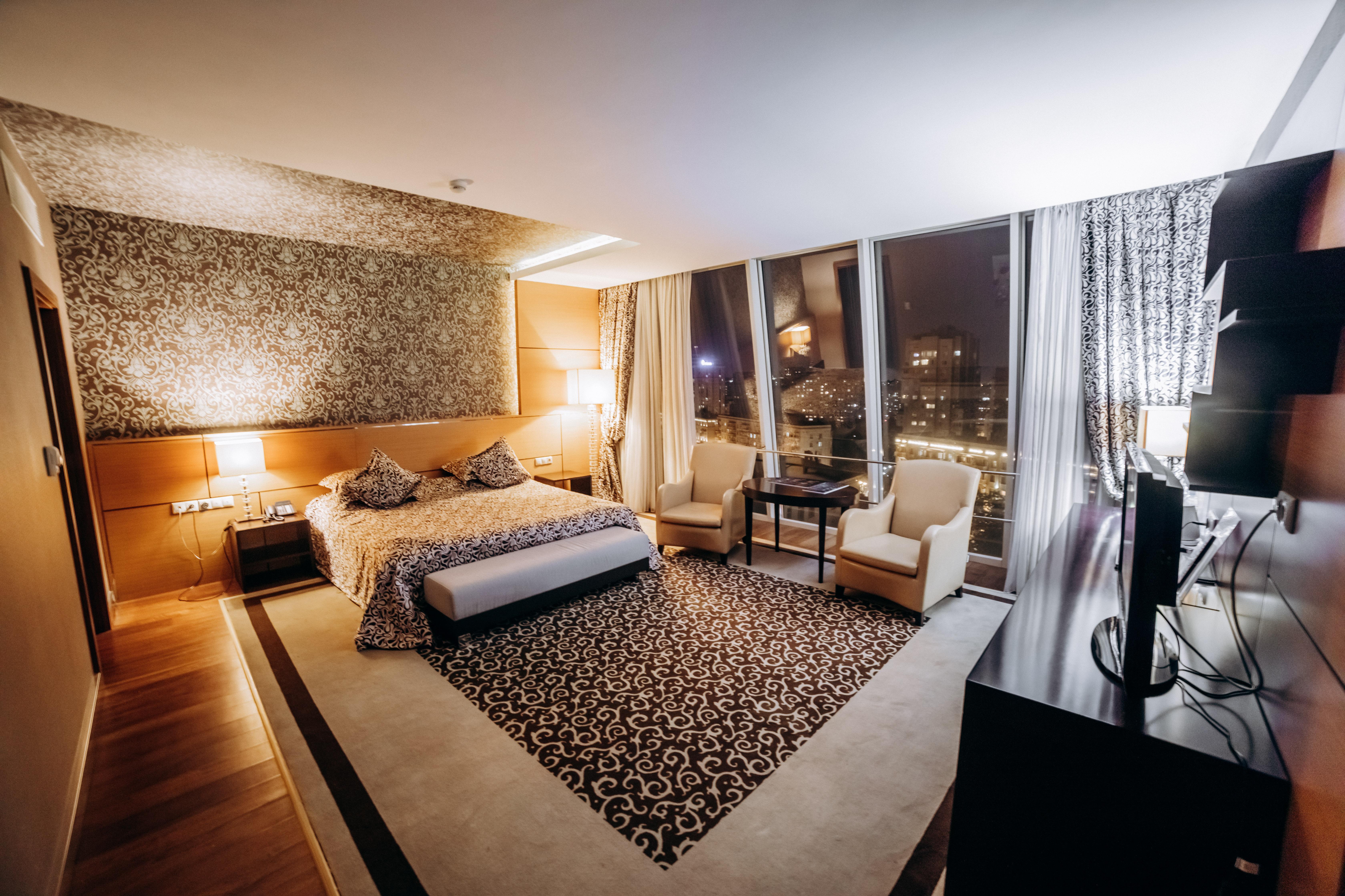 Point Hotel Baky Esterno foto