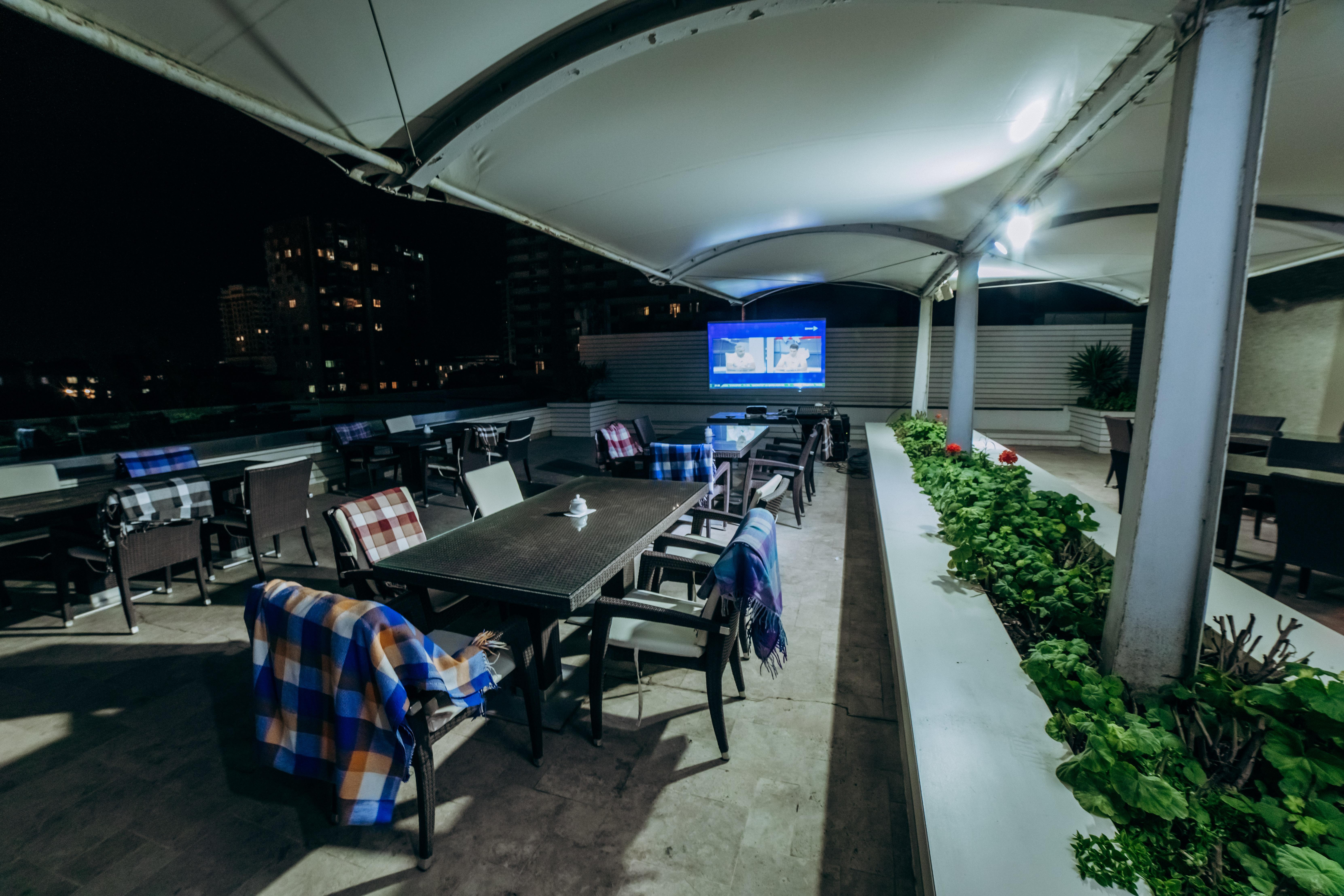 Point Hotel Baky Esterno foto