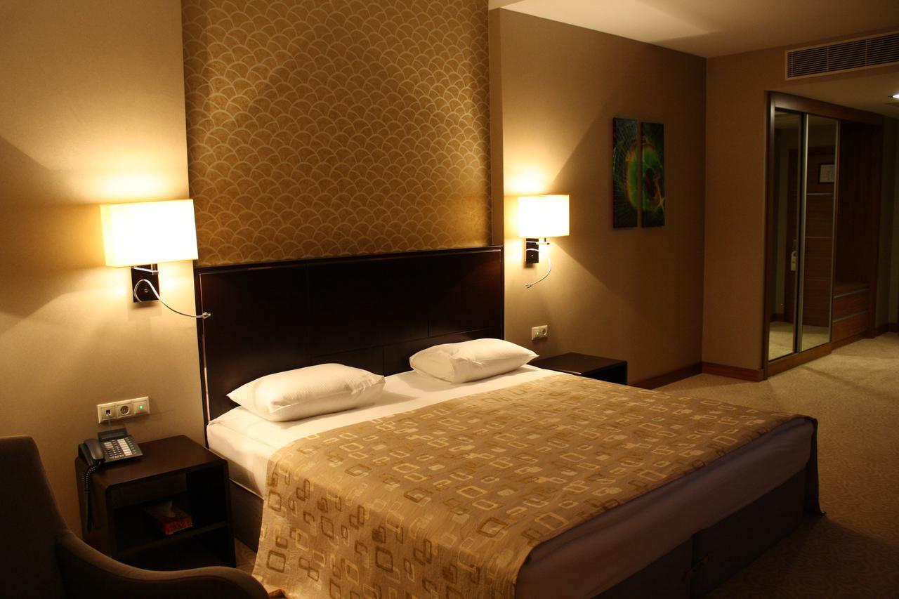 Point Hotel Baky Esterno foto