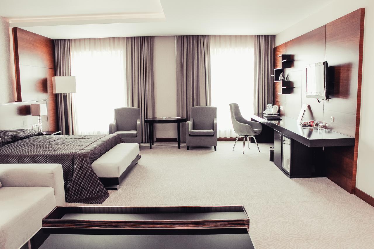 Point Hotel Baky Esterno foto